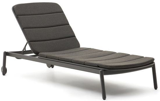 Алюминиевый шезлонг Marcona окрашенный в черный цвет Испания La Forma