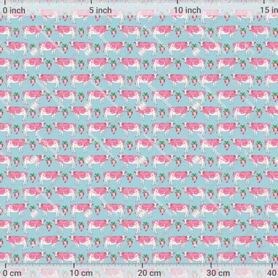 Клубничные коровы на голубом фоне by okpinsArtDesign 682 DPI