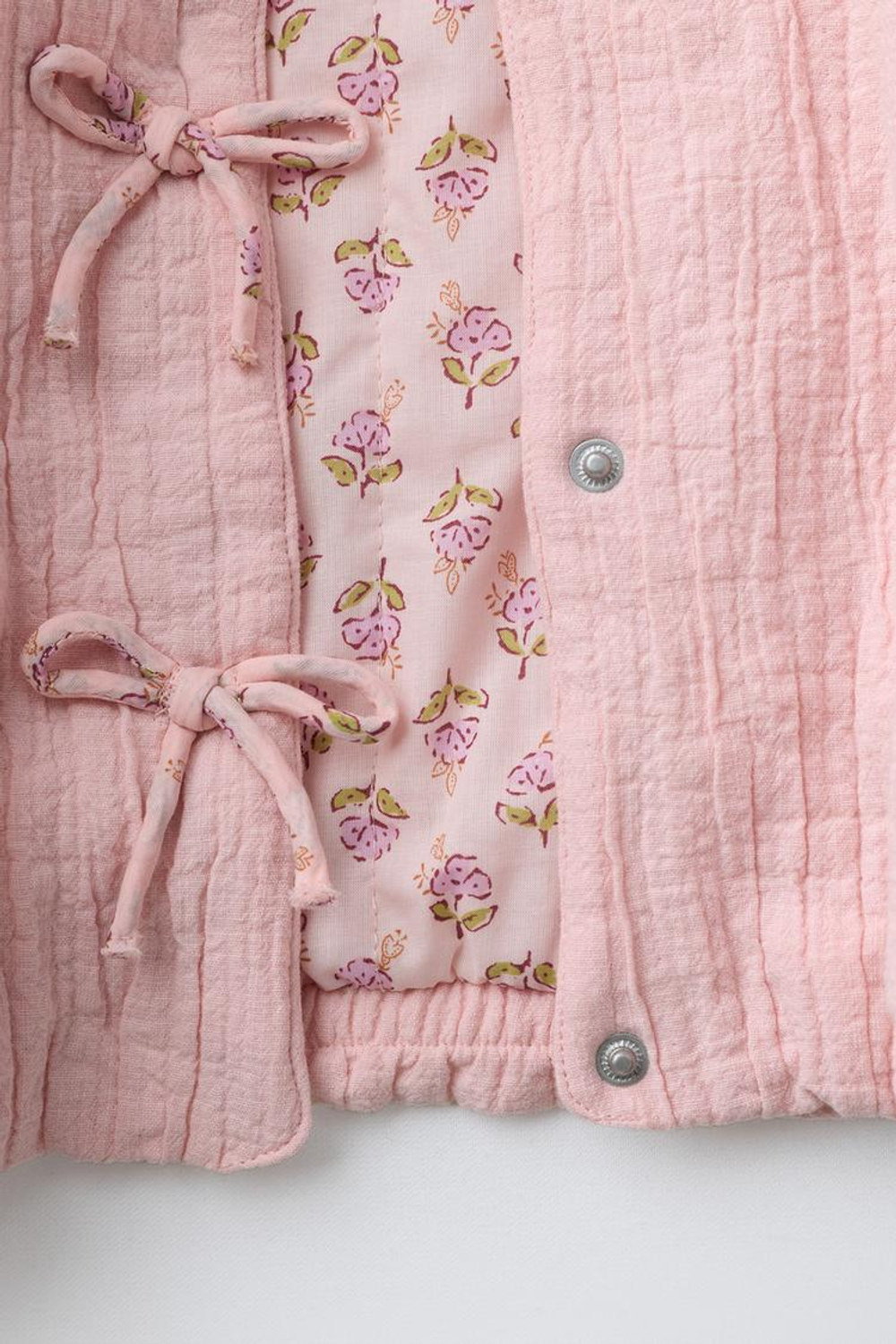 ZARA КУРТКА С ТЕКСТУРОЙ И БАНТАМИ, СВЕТЛО-РОЗОВЫЙ