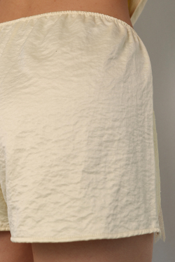 Комплект бельевой с кружевом лимонный