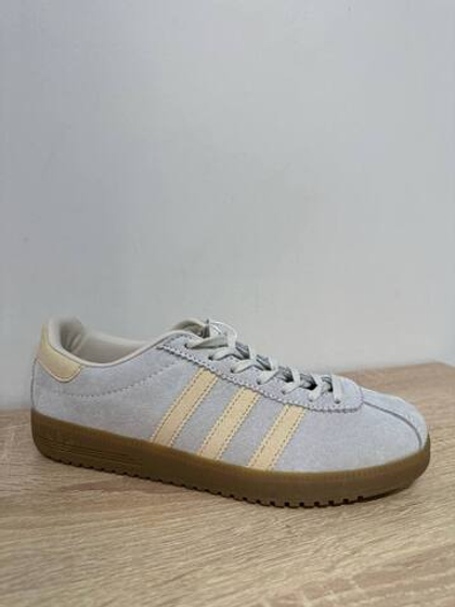 Кеды из натуральной замши