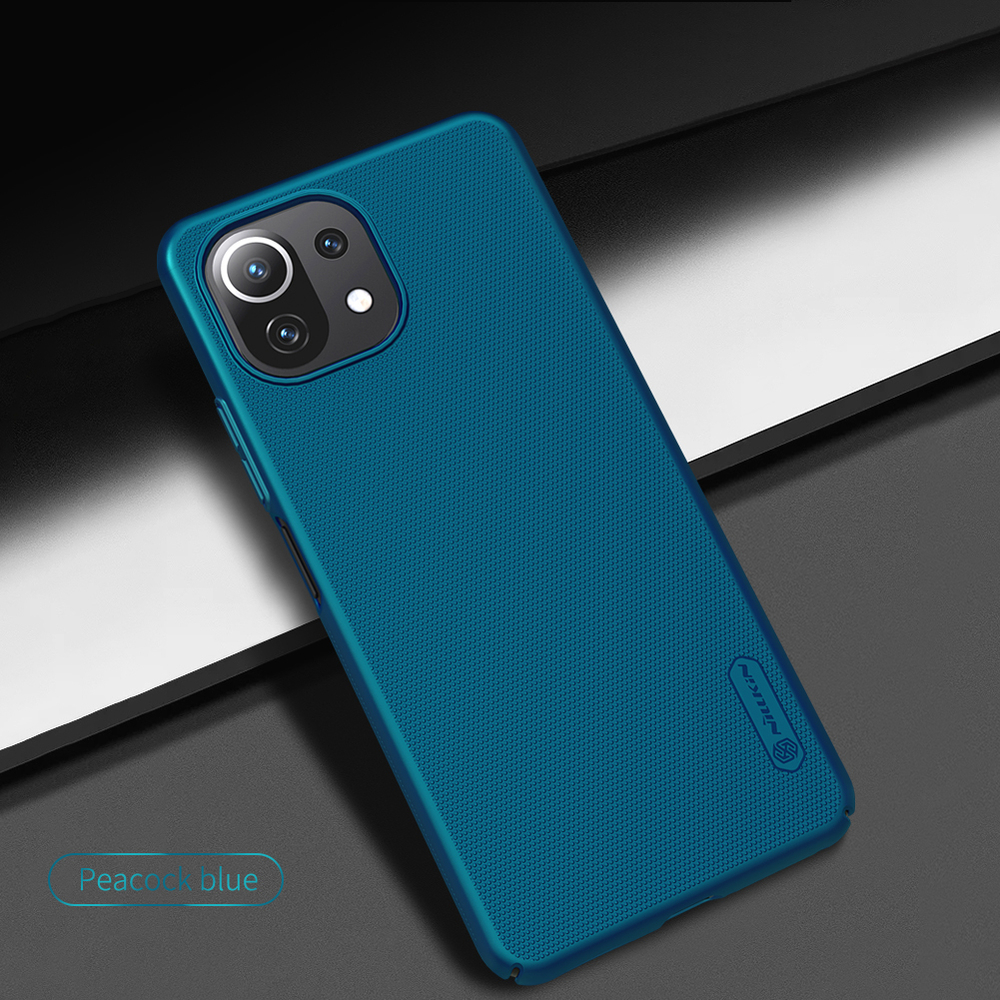 Тонкий жесткий чехол синего цвета (Peacock Blue) от Nillkin для Xiaomi Mi 11 Lite, серия Super Frosted Shield