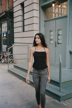 ZARA МОДЕЛИРУЮЩИЕ ДЖИНСЫ TRF С ВЫСОКОЙ ПОСАДКОЙ, АНТРАЦИТОВО-СЕРЫЙ