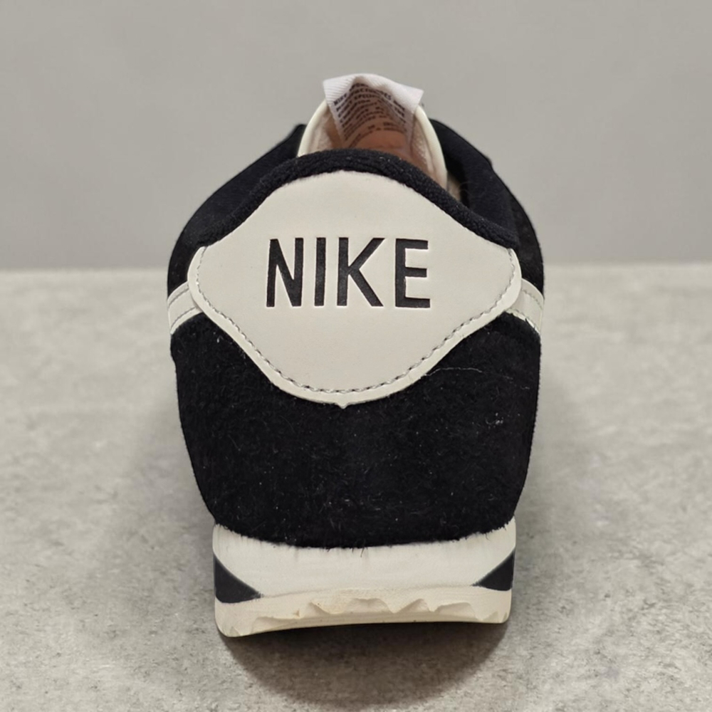 Nike Cortez • Black White