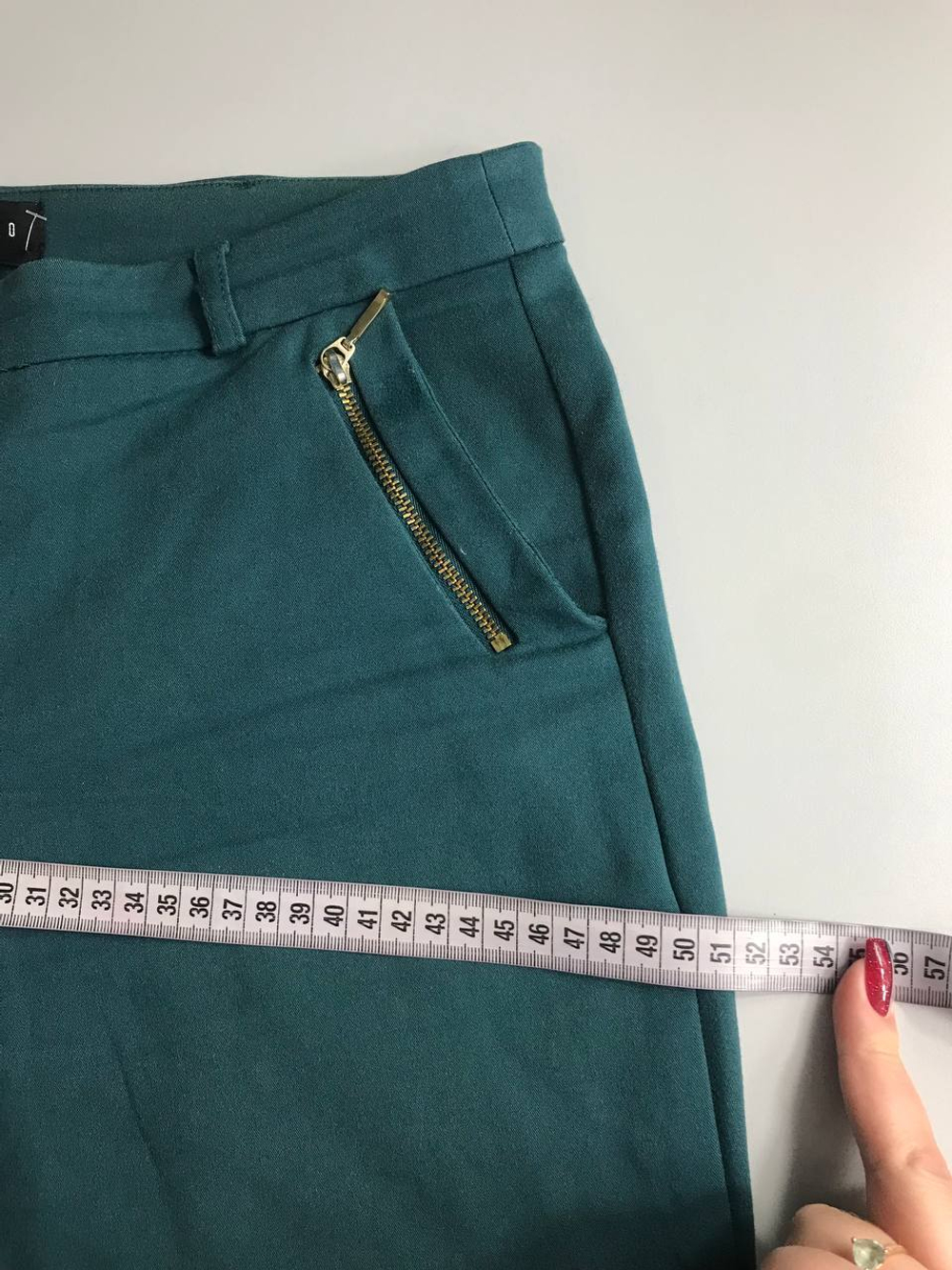 Брюки Mohito стильного оттенка, маркировка 38, визуально на 44 размер