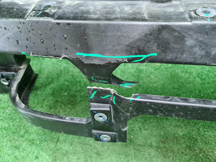 Телевизор Lixiang L9 (2022-н.в.)