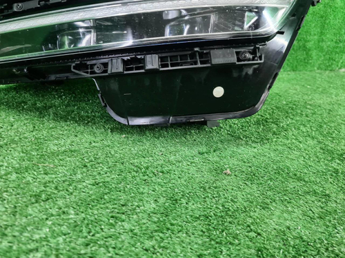 Битая Фара левая Genesis G80 2 (2020-2024) LED