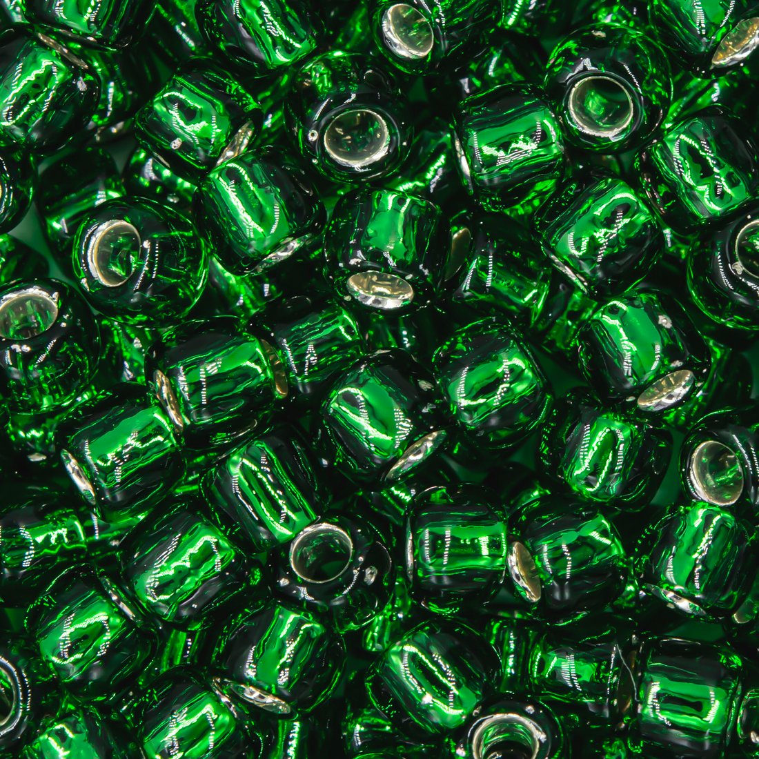 Японский бисер TOHO Round 6/0 (№27B), с внутренним серебрением, прозрачный