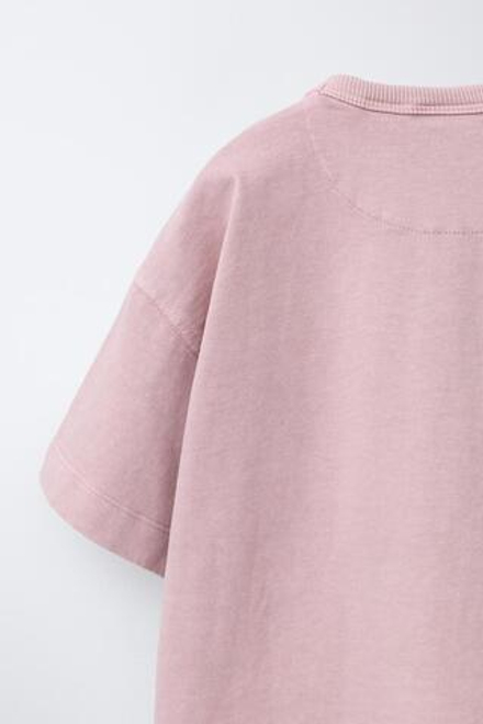 ZARA ОДНОТОННАЯ ФУТБОЛКА GARMENT DYE, ЛИНЯЛЫЙ РОЗОВЫЙ