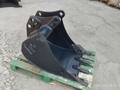 Ковш Komatsu WB93/WB97 600 мм 0,16 м3 (42N-812-1110)