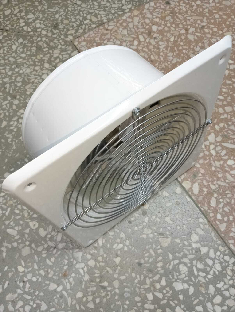 Вентилятор настенный WBS-310