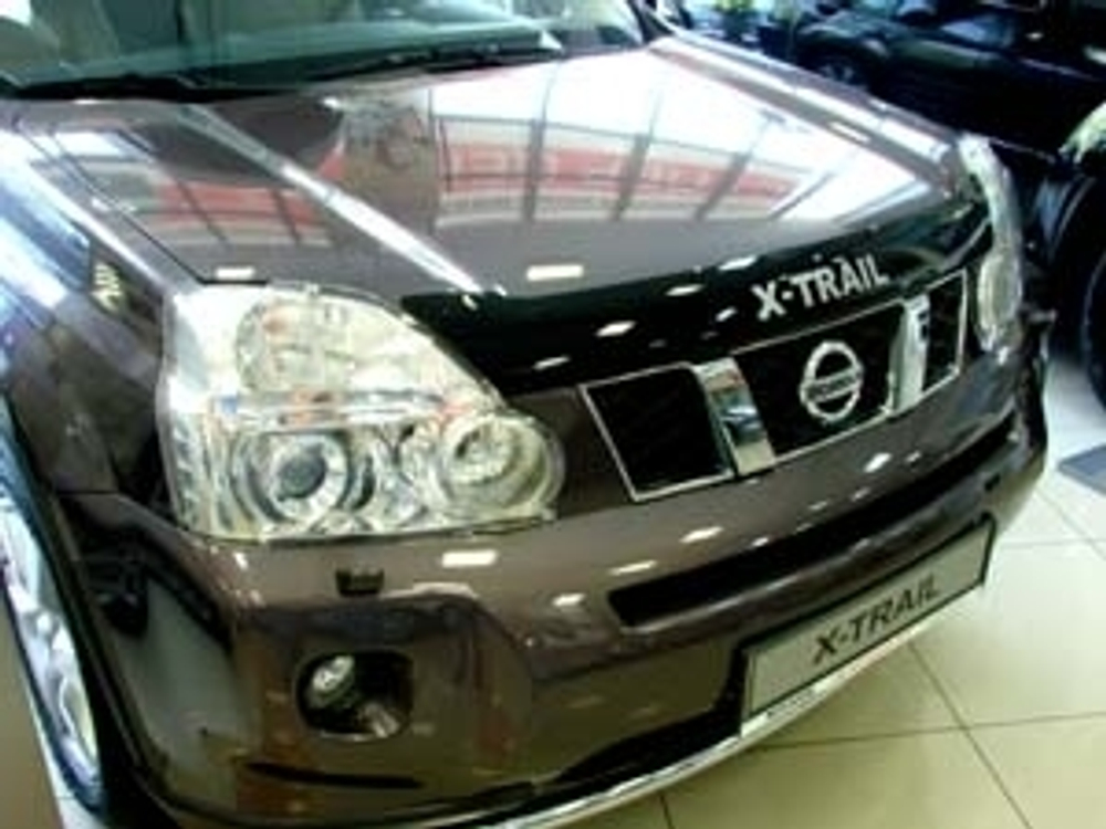 Дефлектор капота темный NISSAN X-TRAIL 2007-2014 (Logo)
