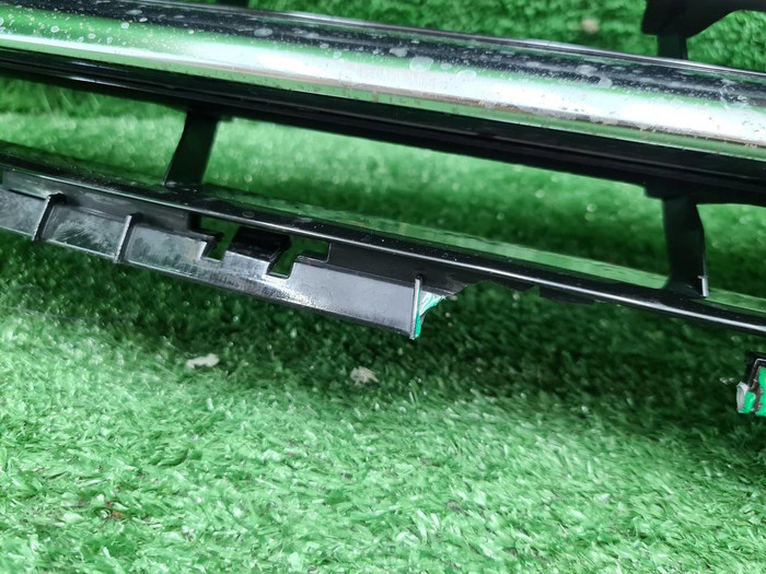 Решетка радиатора Geely Coolray (2019-2023)