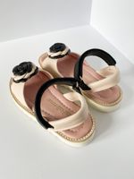 Новые кожаные сандалии Pretty Ballerinas,