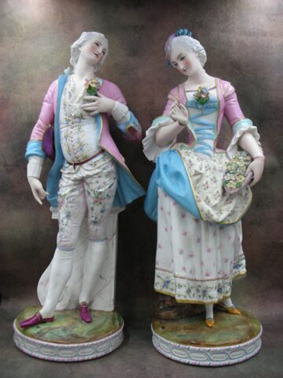 Статуэтка. Фарфор. Романтическая пара. Франция