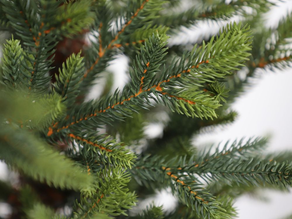 Ель искусственная «Eiffel» Эйфель (Литая хвоя) 270 см / 2,7 м