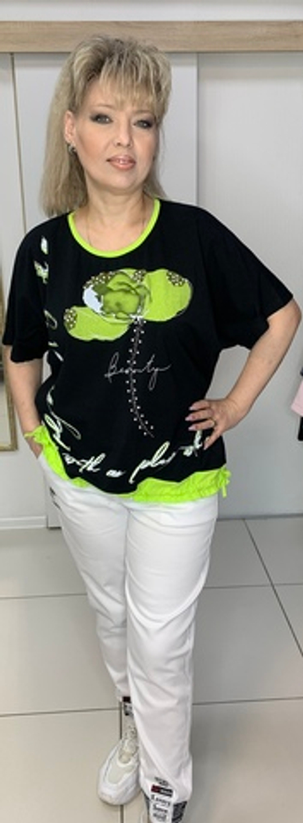 Черный блузон с зеленым принтом