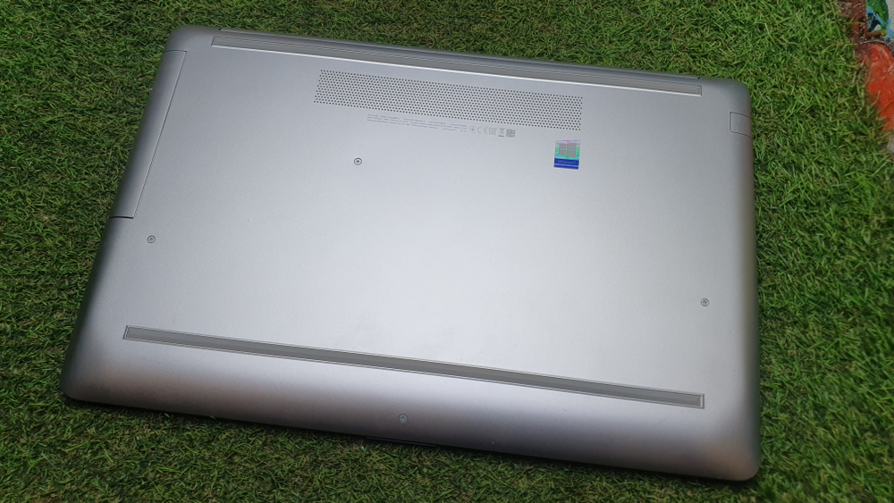 Ноутбук HP i5-10/8Gb/FHD/17-by2050ur 2f1y8ea/Windows 10