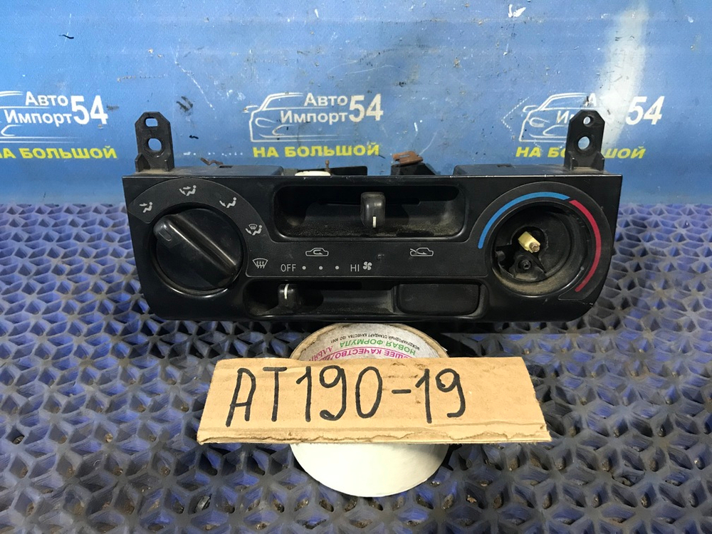 Блок управления климат-контролем TOYOTA CARINA E 1996