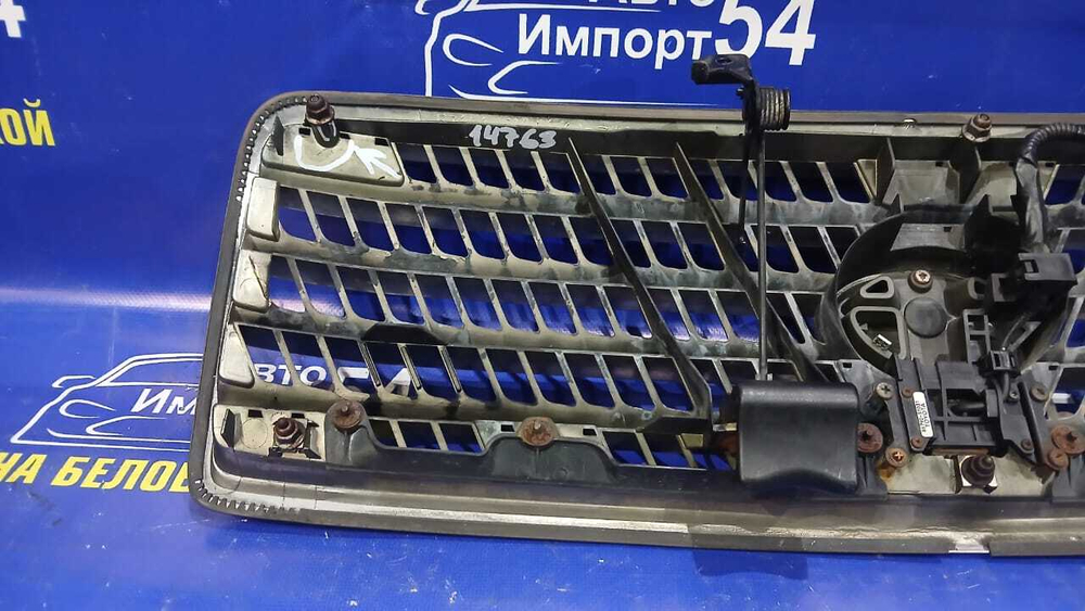 Решетка радиатора TOYOTA PROGRES 2001-2007