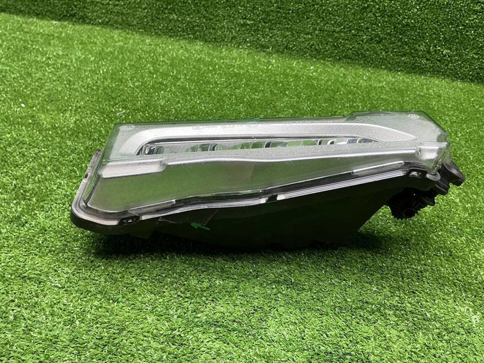 ПТФ правая BMW X5 G05 (2018-2023)