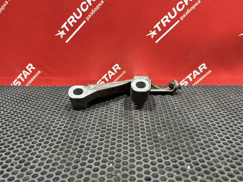 Кронштейн генератора