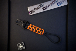 Тактический паракорд с карабином