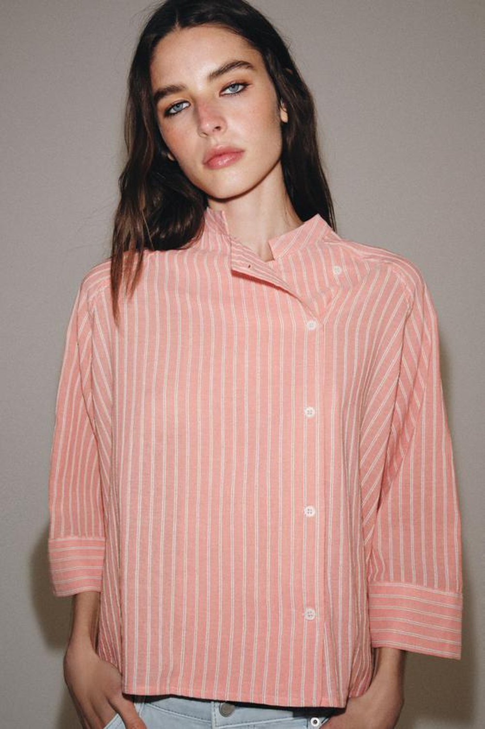 ZARA РУБАШКА В ПОЛОСКУ АСИММЕТРИЧНОГО КРОЯ ZW COLLECTION, ЛОСОСЕВЫЙ