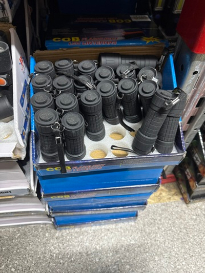 фонарик ручной Y-l-972