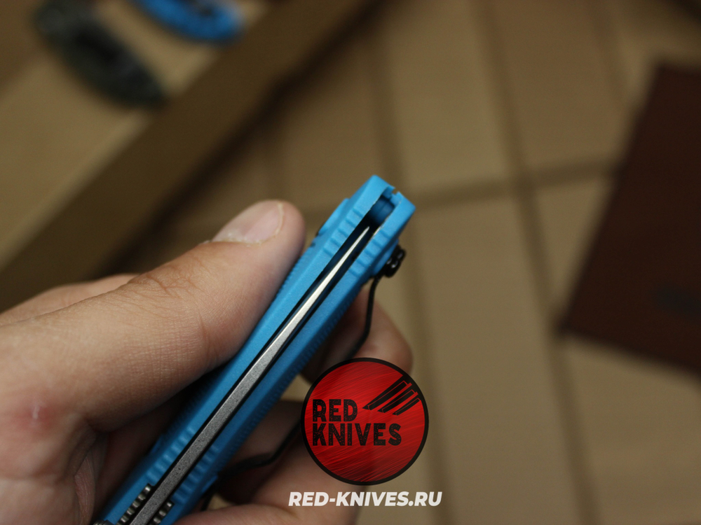 Нож Benchmade 556 Griptilian Mini - небесный нейлон, клинок стоунвош RK/Н38