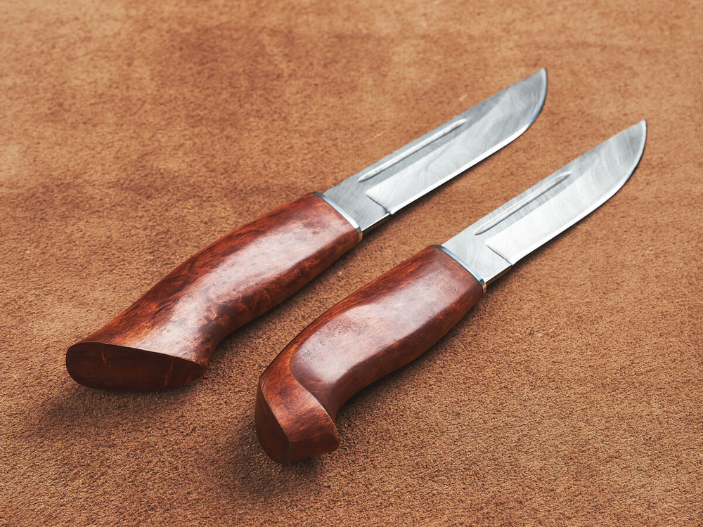 Спарка Финских ножей, дамасская сталь, рукоять мореная карельская береза