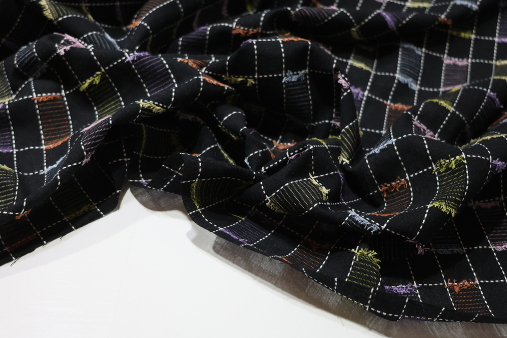 ЧЕРНЫЙ - Плательно-рубашечная ткань (1368 Маша) (к0 стрела от кромки 59см)