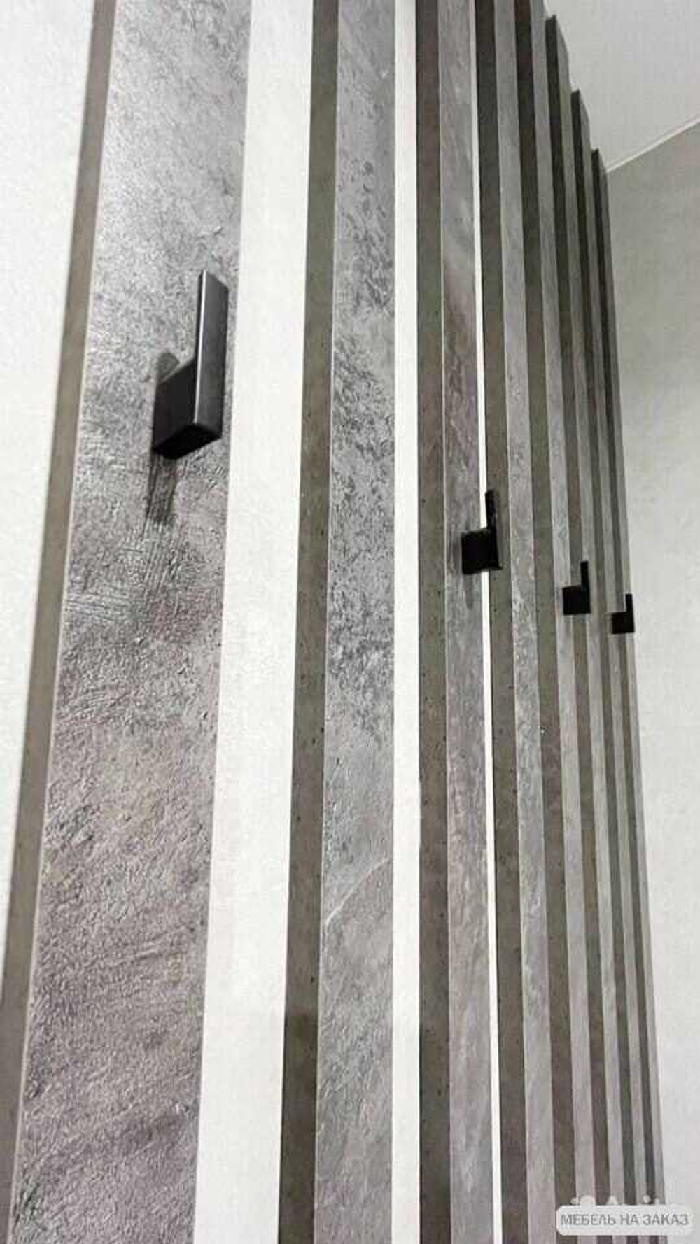 Шкаф в прихожую на заказ с консолью