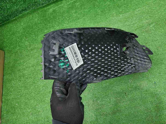 Решетка переднего бампера Mercedes E W213 (16-21)