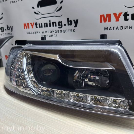 Передние фары VW Passat B5 daylight black