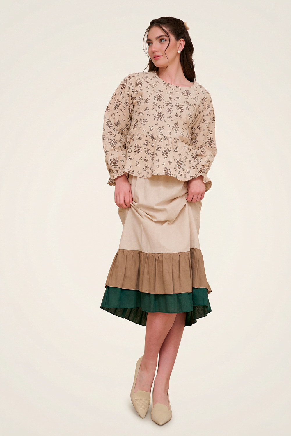 Блузка с баской с длинным рукавом