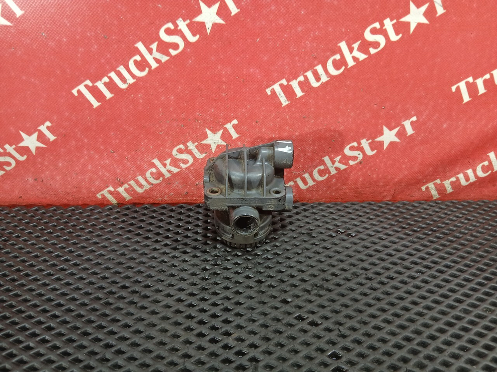 Клапан ускорительный