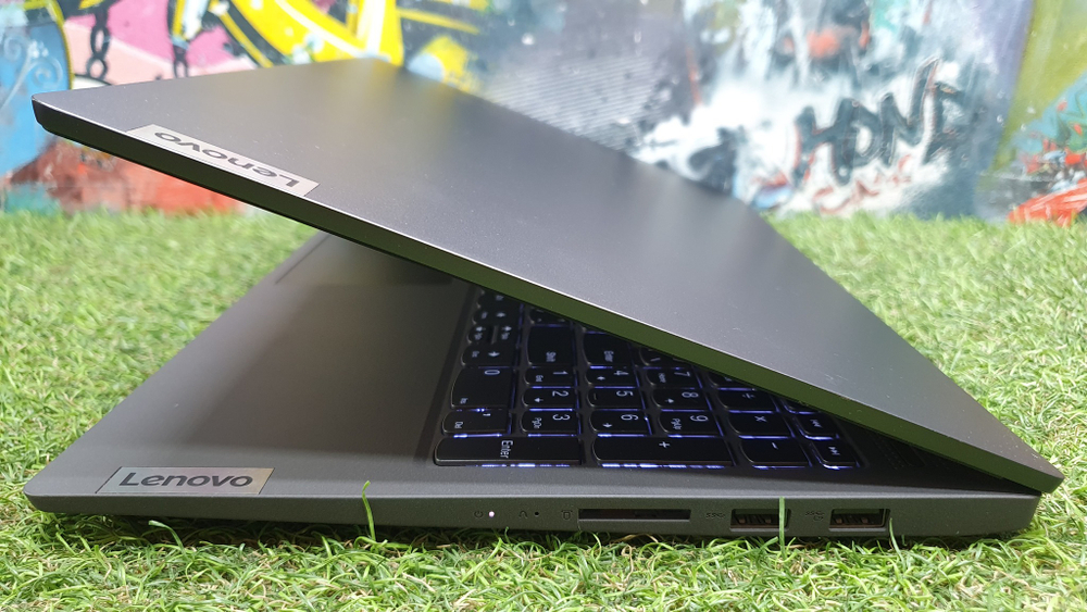 Ноутбук Lenovo i3-10/8Gb/FHD