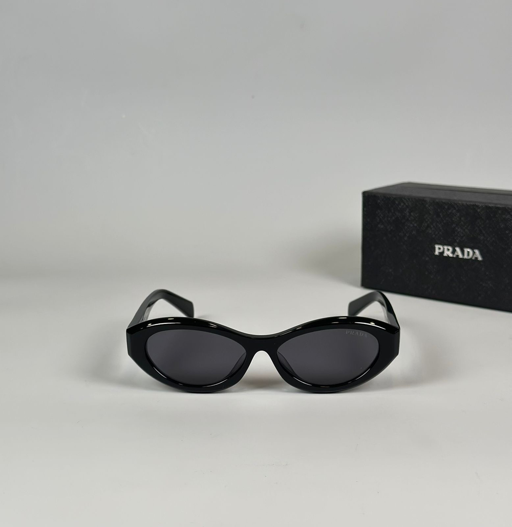 Очки Prada