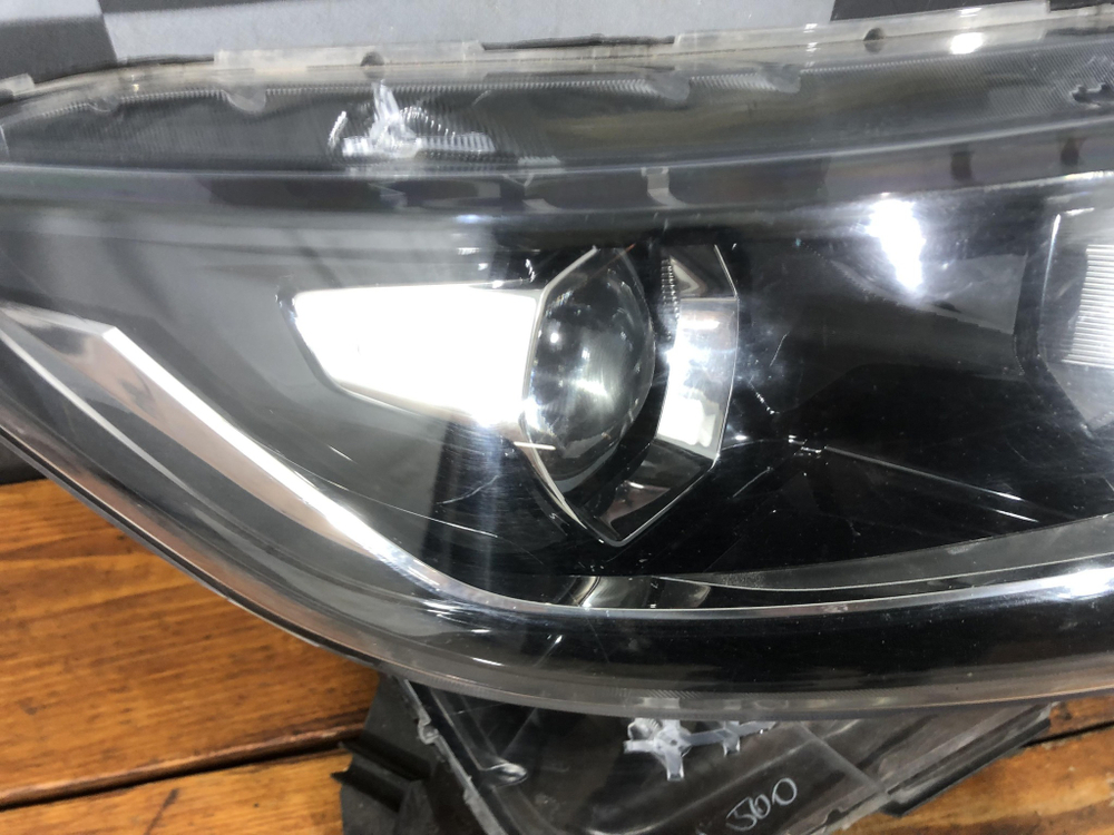 Фара правая Nissan Qashqai 2 (J11) 17-нв Б/У Оригинал 26010HV00B