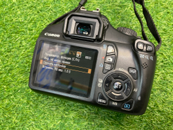 Canon 1100D kit 18-55mm IS ll 21.800 кадров