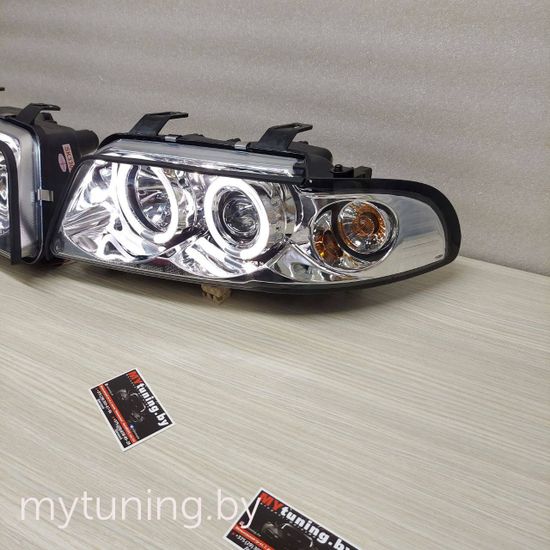 Передние фары Audi A4 B5 angel eyes chrome