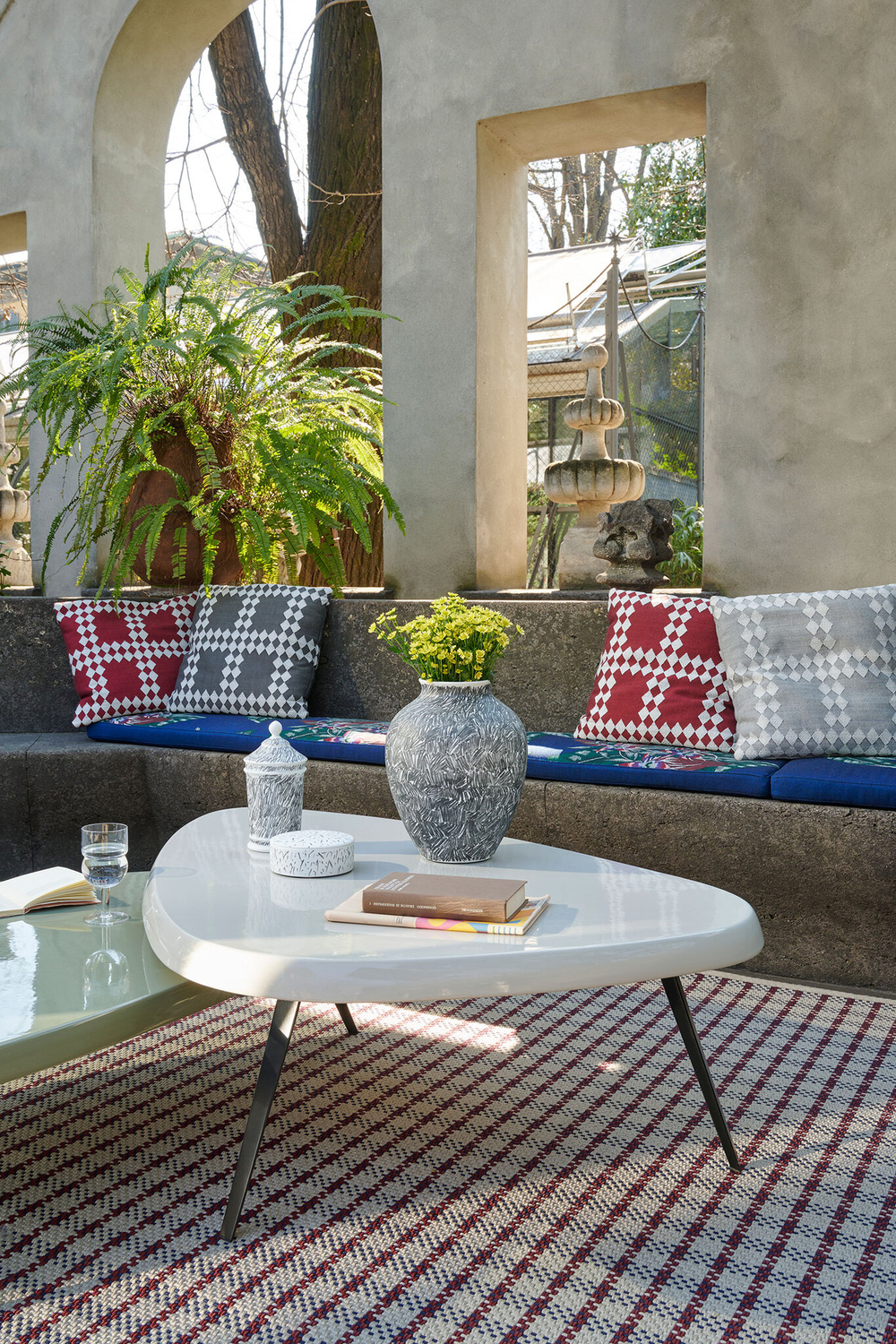 Стол Cassina MEXIQUE OUTDOOR LOW TABLE
