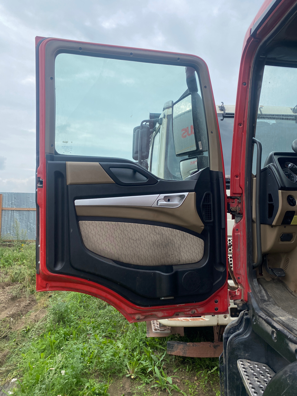 Howo T5G 8x4 Самосвал ZZ3317V386GE1 (Дизельный, 10,5 л, 440 л.с., МТ)