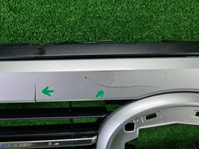 Решетка радиатора Toyota Land Cruiser 300 2021-нв