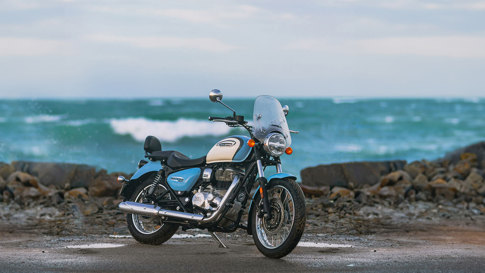 Royal Enfield Meteor 350 Aurora Blue
