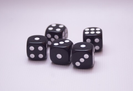 Кости Д6 16мм. черные - 5 шт.