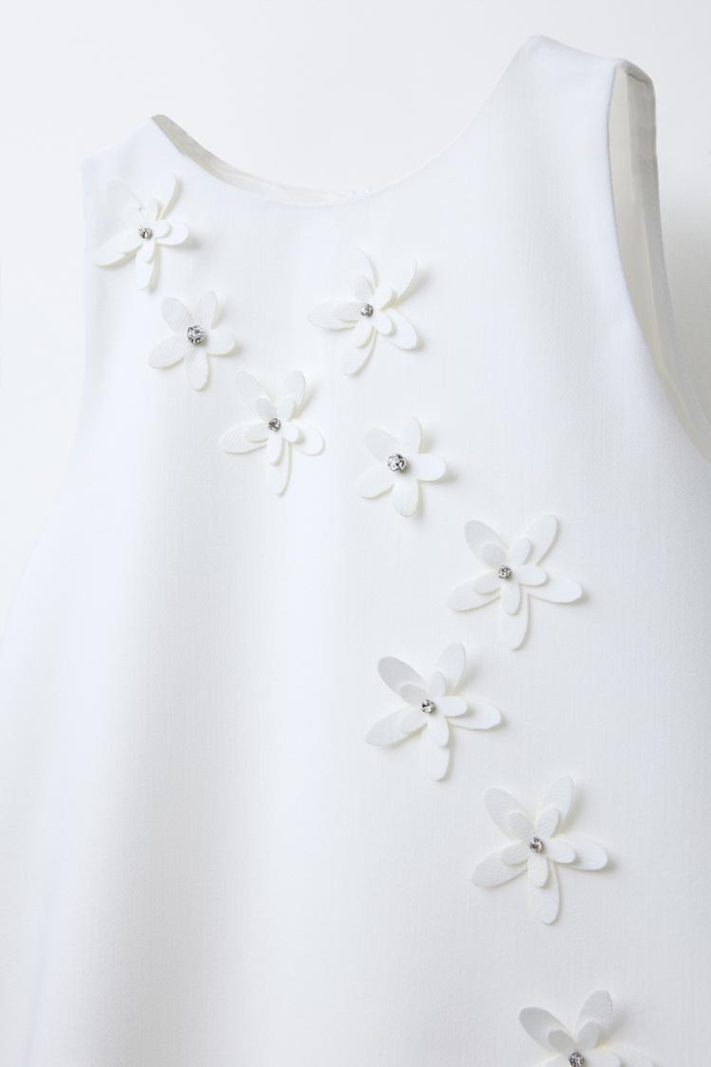 ZARA ПЛАТЬЕ С ЦВЕТОЧКАМИ, БЕЛЫЙ