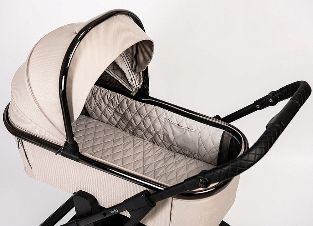 Детская коляска Peppy Tecla 3 в 1 с автокреслом Verona Black Stone Chrome Edition Бежевый