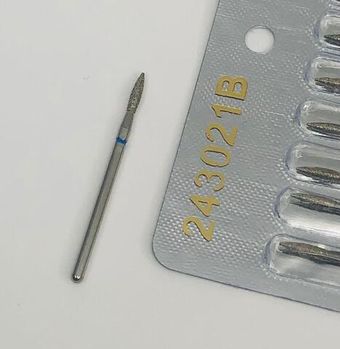 Алмазная насадка для кутикулы, пламя, синяя насечка 243021B